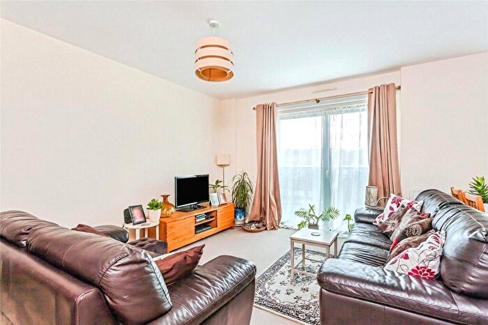 2 Bedroom Flat To Rent In Kender Street, London, SE14