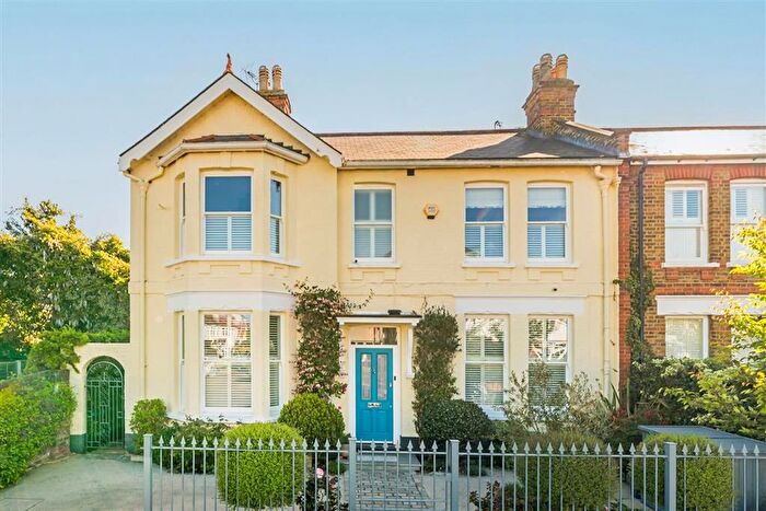 5 Bedroom Property For Sale In Cambridge Road, Teddington, TW11