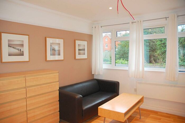 Studio To Rent In Sovereign Close, Ealing, London, W5