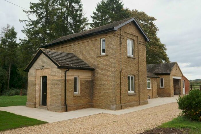 3 Bedroom Detached House To Rent In Blackthorn Cottage, Tyringham, MK16