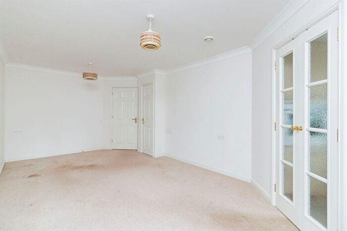 1 Bedroom Flat For Sale In Fisher Street, Paignton, TQ4