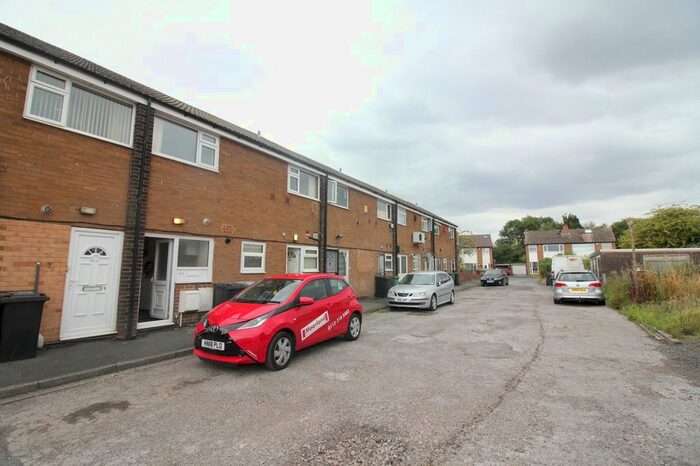 1 Bedroom Flat To Rent In Whinmoor Crescent, Leeds, West Yorkshire, LS14
