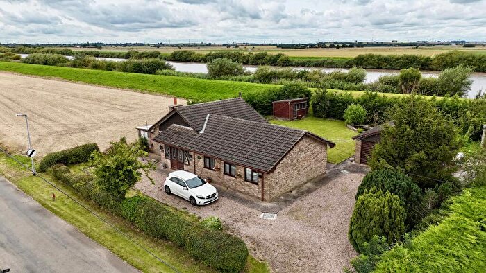 3 Bedroom Bungalow For Sale In East Ferry Road, Susworth, Lincolnshire, DN17