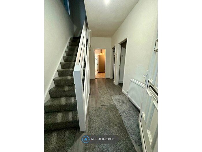 4 Bedroom Semi-Detached House To Rent In Greenhill Road, Manchester, M8