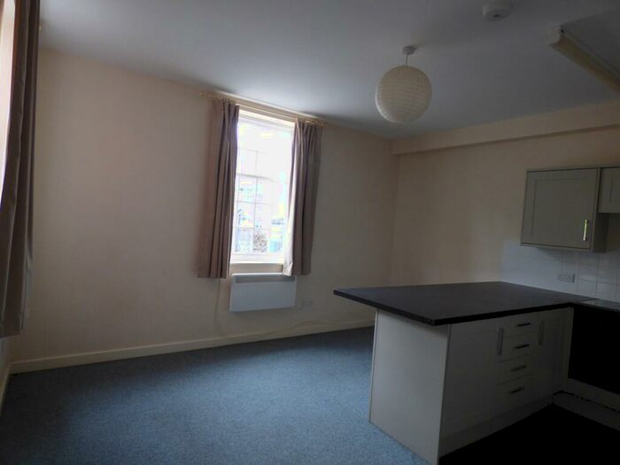 1 Bedroom Flat To Rent In East Hill, Colchester, CO1