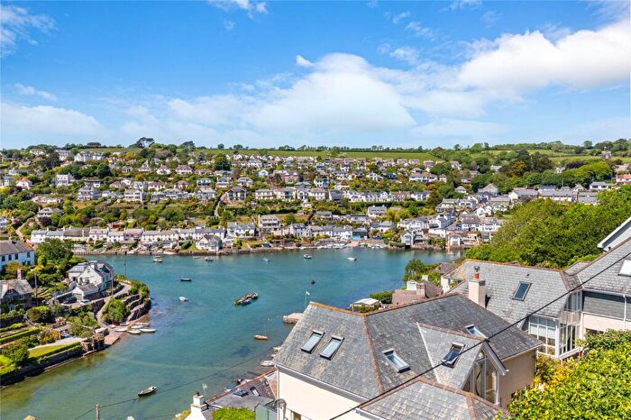 3 Bedroom Detached House For Sale In Revelstoke Road, Noss Mayo, PL8