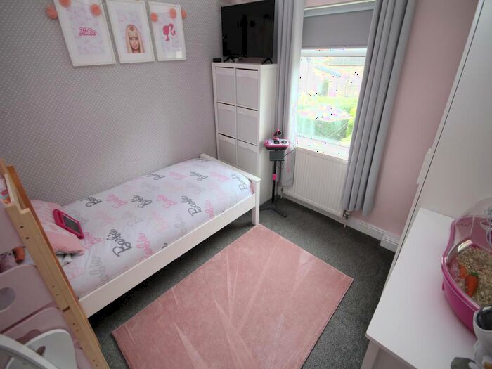 2 Bedroom Semi-Detached House For Sale In Leeds Road, Shipley, BD18