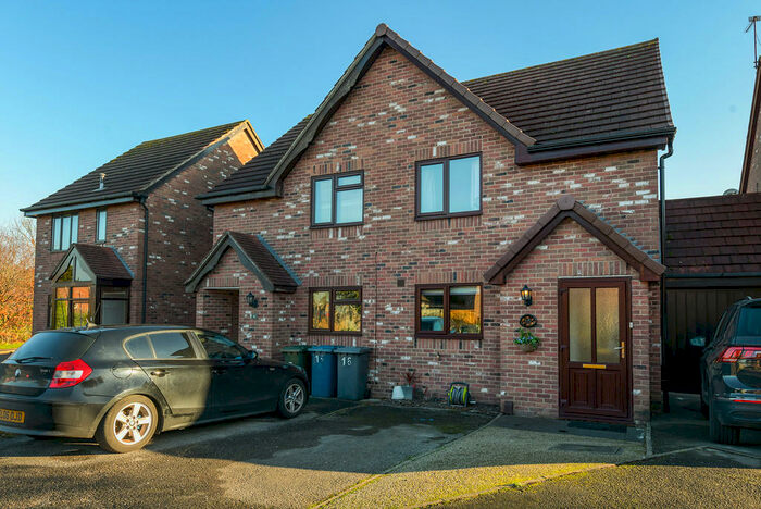 2 Bedroom Semi-Detached House To Rent In Bampton Court, Gamston, NG2