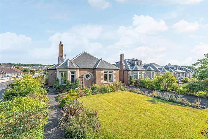 3 Bedroom Property For Sale In Cairneyhill Road, Crossford, KY12