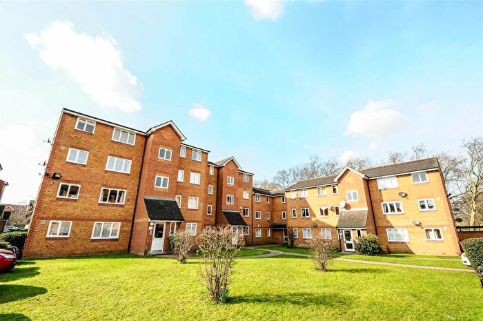 1 Bedroom Apartment To Rent In Grinstead Road, Deptford, SE8