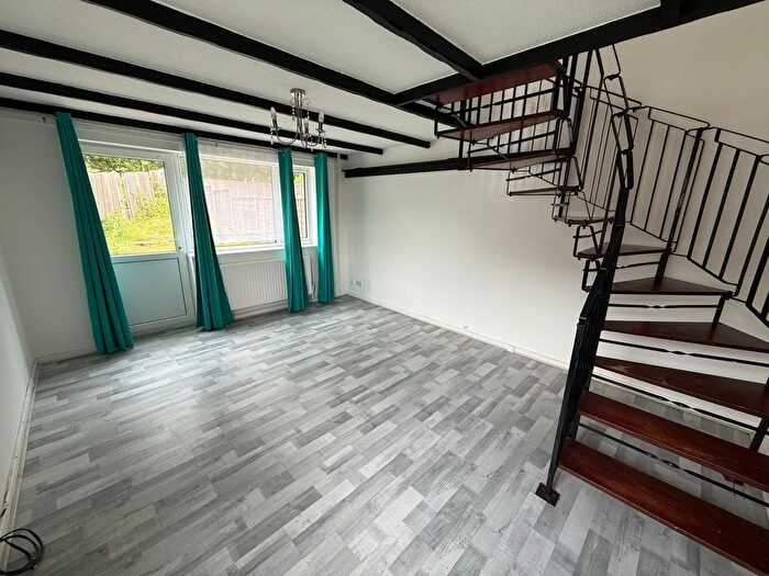 2 Bedroom Semi-Detached House To Rent In Swansea, SA7