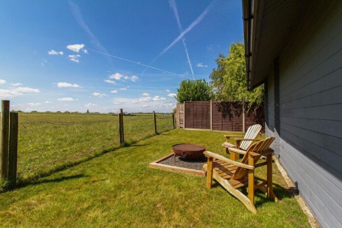 3 Bedroom Semi-Detached House For Sale In The Street, Crookham Village, GU51