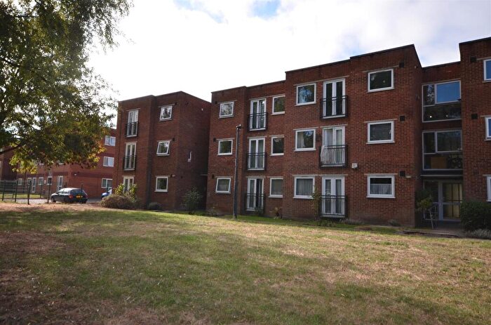 2 Bedroom Flat For Sale In Crown Walk, Wembley, Middlesex, HA9
