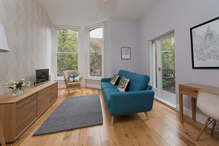 1 Bedroom Apartment To Rent In Highbury New Park, Highbury, London, N5