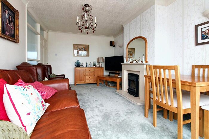 2 Bedroom Semi-Detached Bungalow For Sale In Mount Nod Way, Coventry, CV5