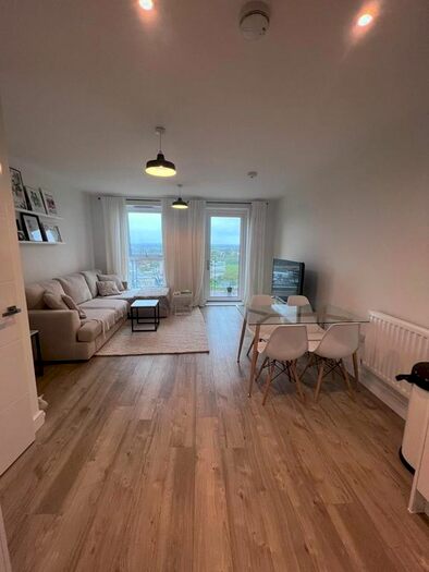 2 Bedroom Flat To Rent In Apple Yard, London, SE20