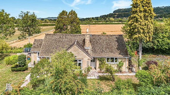 3 Bedroom Detached Bungalow For Sale In Far Green, Coaley, Dursley, GL11