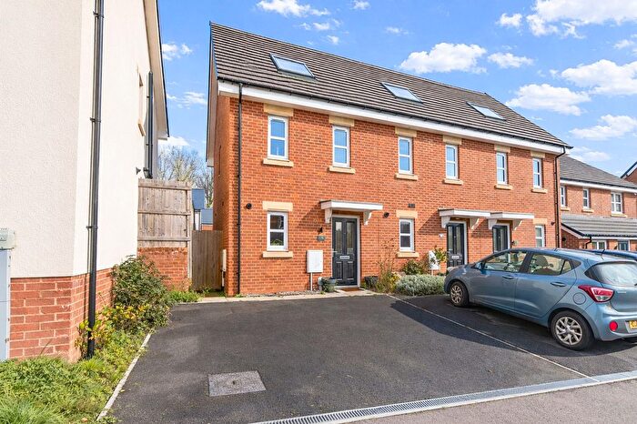 3 Bedroom Semi Detached House For Sale In Bretherton Way, Llantilio Pertholey, NP7