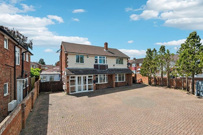 4 Bedroom Detached House For Sale In The Close, Iver, SL0