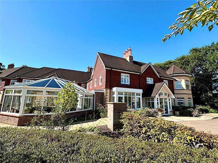 2 Bedroom Flat For Sale In Horton Road, Ashley Heath, Ringwood, Dorset, BH24