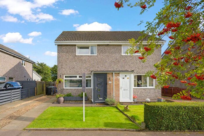 2 Bedroom Semi-Detached House For Sale In Sandy Knowe, Tillicoultry, FK13