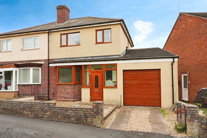 3 Bedroom Semi Detached House For Sale In Clay Lane, Oldbury, B69