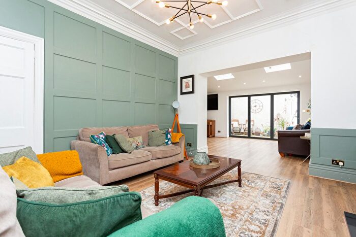 6 Bedroom Semi-detached House For Sale In Park Road, Lytham St Annes, FY8