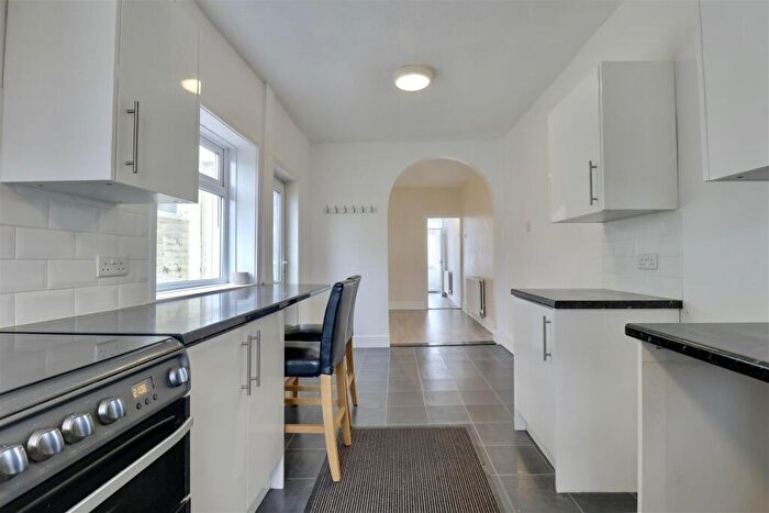 2 Bedroom House For Sale In Albert Road, Cosham, Portsmouth, PO6