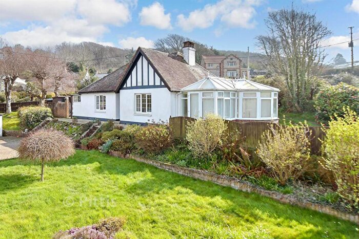 2 Bedroom Detached Bungalow For Sale In Kemming Road, Whitwell, Isle Of Wight, PO38