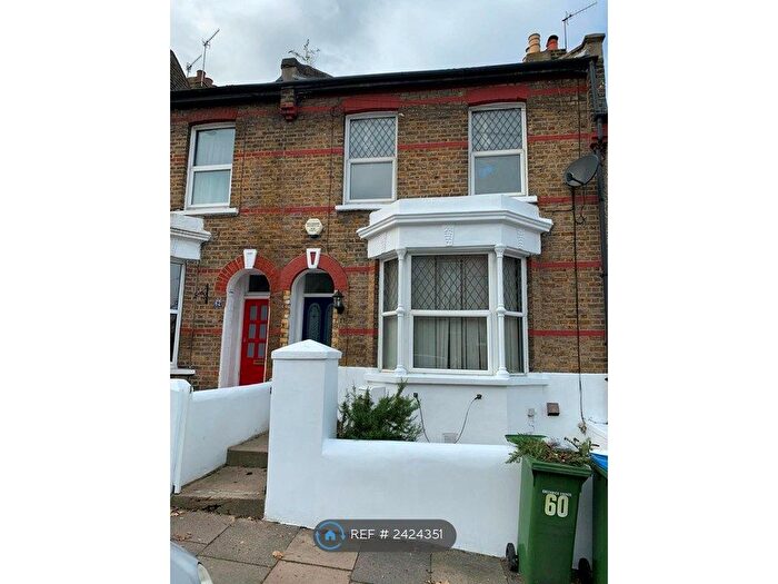 3 Bedroom Terraced House To Rent In Lakedale Rd, London, SE18
