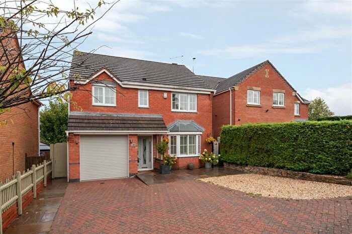 4 Bedroom Detached House For Sale In Oadby Drive, Hasland, Chesterfield, S41