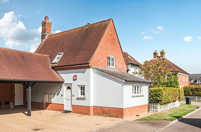 2 Bedroom Detached House For Sale In Sampsons Drive, Oving, PO20