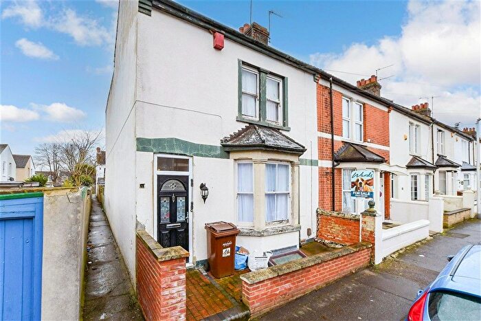 3 Bedroom End Terrace House For Sale In Crosley Road, Gillingham, Kent, ME7