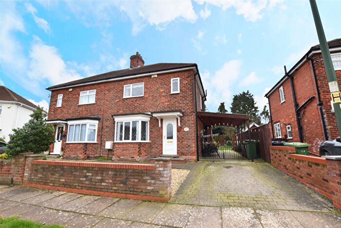 2 Bedroom Semi-Detached House For Sale In Drew Avenue, Grimsby, DN32