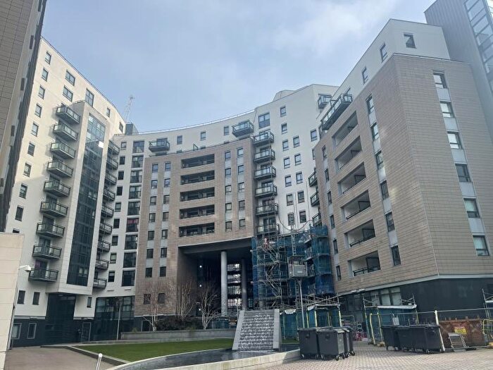 1 Bedroom Apartment For Sale In Gateway East, Leeds City Centre, LS9