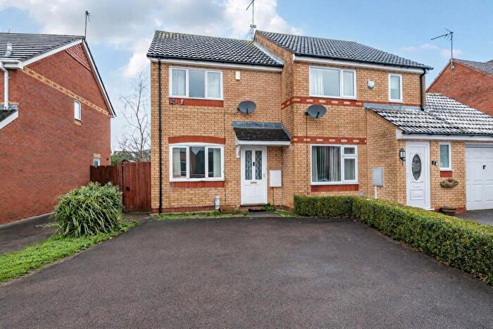 2 Bedroom House For Sale In Kinman Way, Rugby, CV21