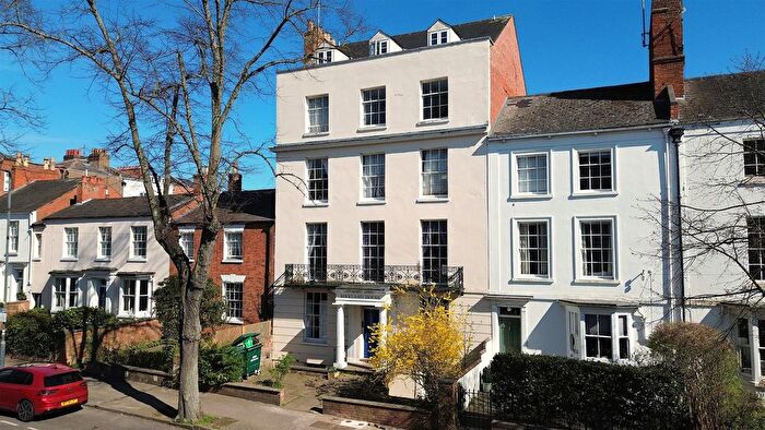 2 Bedroom Flat To Rent In Portland Street, Leamington Spa, CV32