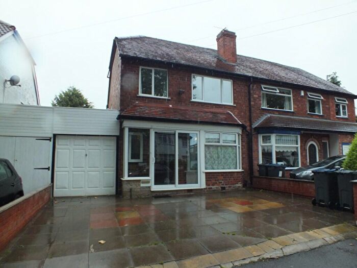3 Bedroom Semi-Detached House To Rent In Runnymede Road, Birmingham, B11