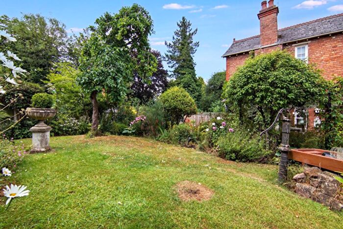 3 Bedroom Semi-Detached House For Sale In Tamworth Road, Corley, CV7