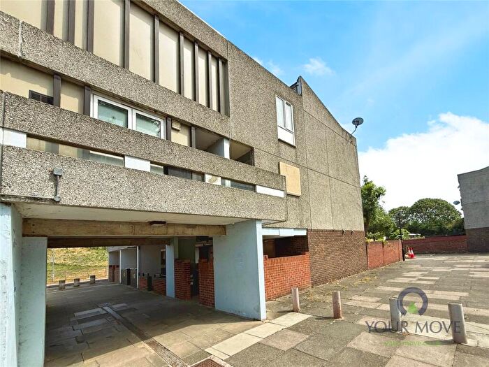 3 Bedroom Terraced House For Sale In Hinksey Path, London, SE2