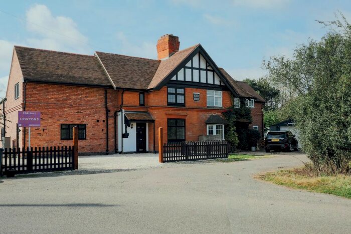 5 Bedroom Semi-Detached House For Sale In Shawell Road, Keepers Cottage, LE17