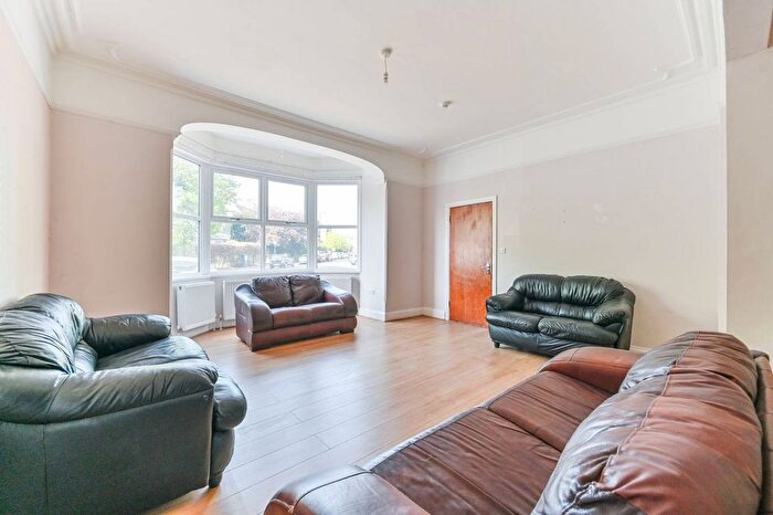 5 Bedroom Detached House To Rent In Norbury Crescent, Norbury, London, SW16