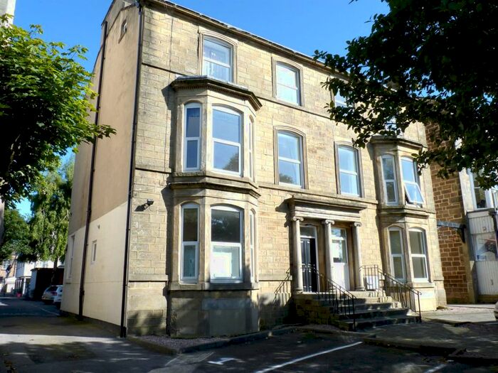 2 Bedroom Flat To Rent In York Place, Harrogate, HG1
