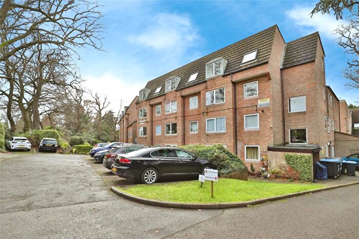1 Bedroom Flat For Sale In Wimborne Road, Bournemouth, Dorset, BH2
