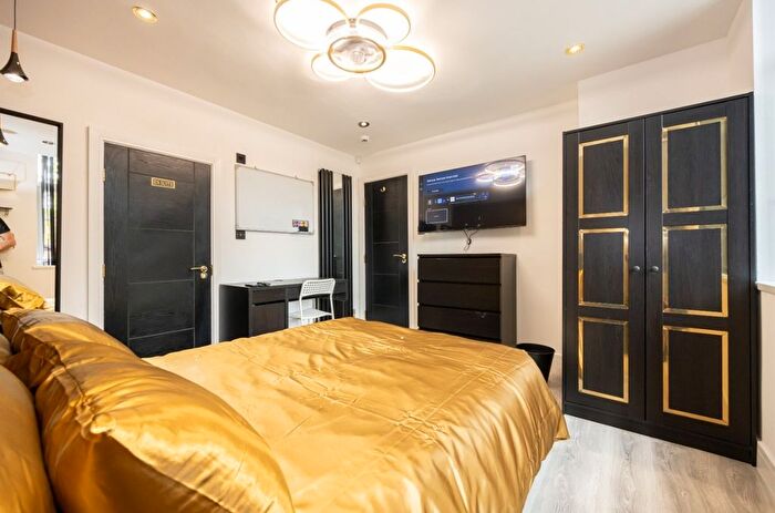 5 Bedroom Terraced House To Rent In Sherlock St, Fallowfield, Manchester, M14