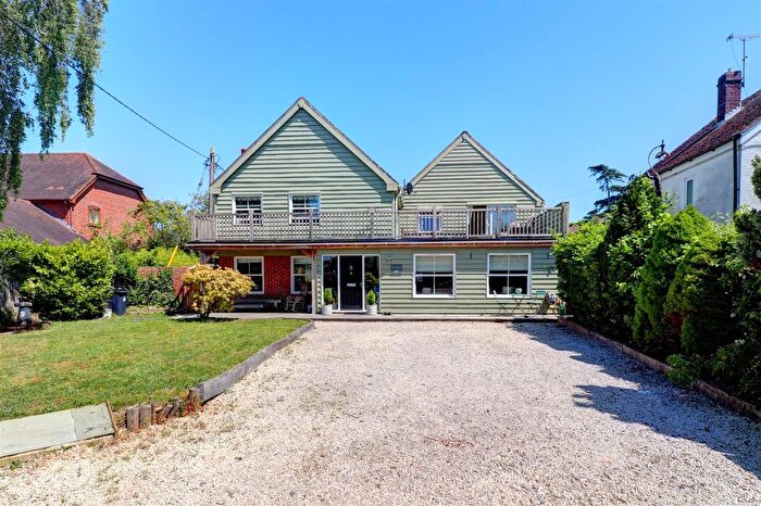 4 Bedroom Detached House For Sale In Butts Green, Lockerley, Hampshire, SO51