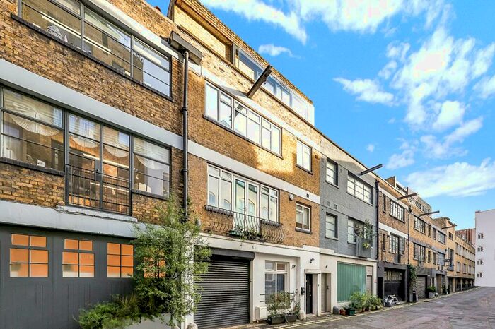 3 Bedroom Terraced House To Rent In Hatton Place, EC1N