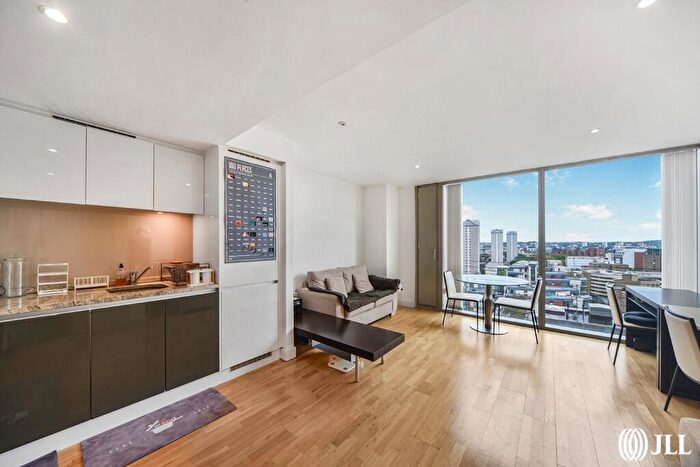 1 Bedroom Apartment To Rent In Landmark West Tower London, E14