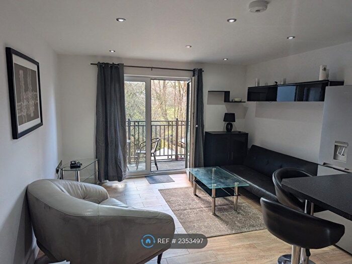 1 Bedroom Flat To Rent In London Road, High Wycombe, HP11