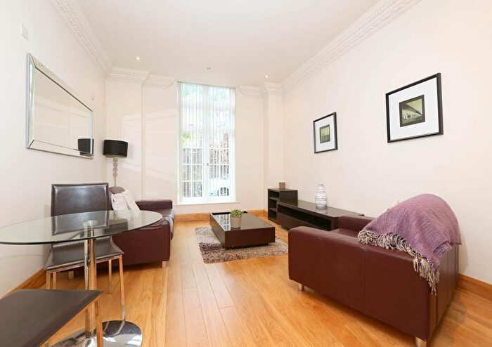 1 Bedroom Flat To Rent In Mulberry Court, Shadwell, E1